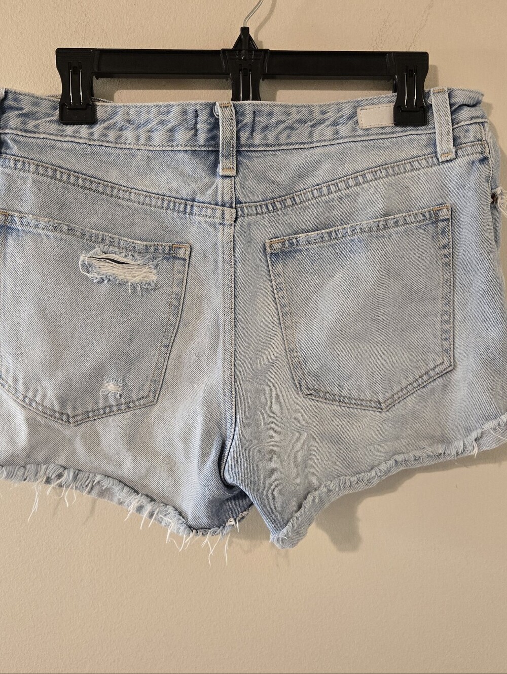 Abercrombie & Fitch Annie High Rise Distressed Denim Shorts Light WashSize 31/12 - Picture 3 of 9